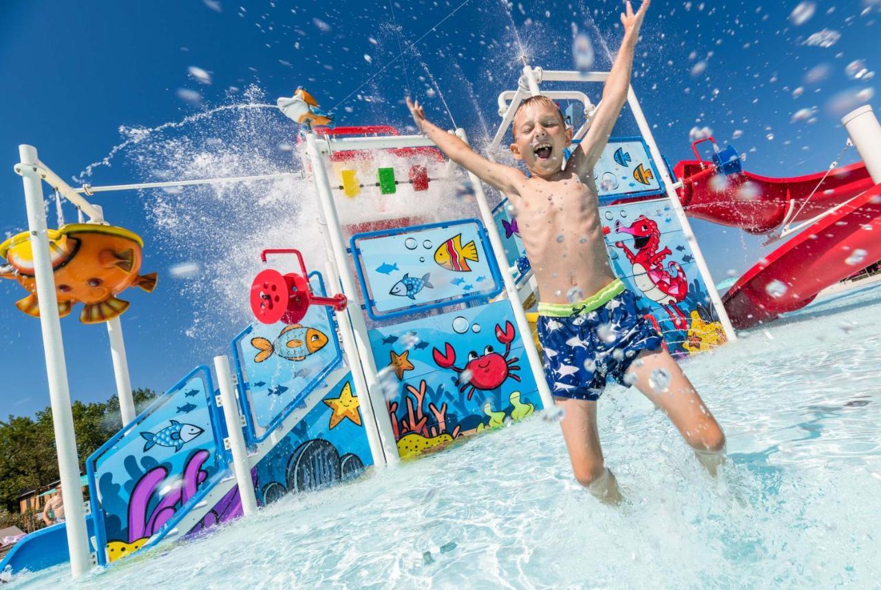 Mobile Homes Premium Relax Park Umag By Camp4You Karigador Esterno foto