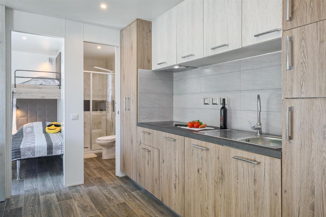 Mobile Homes Premium Relax Park Umag By Camp4You Karigador Esterno foto